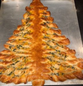 Tree Spinach Dip Breadsticks